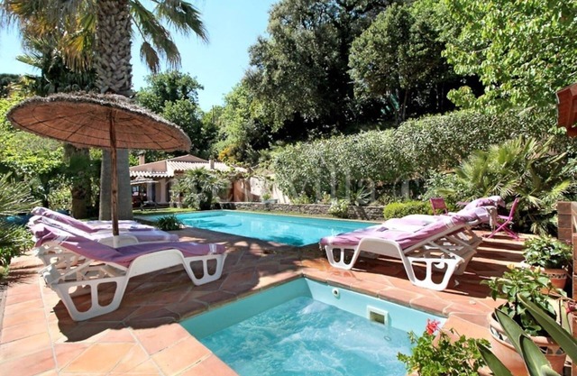 Villa in the heart of chestnut groves