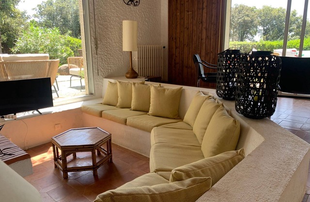 Villa in the heart of ​Cala Rossa private domain, sea view and 300m from beach