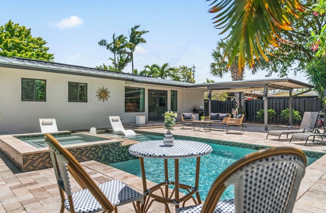 Villa in Wilton Manors Heated Pool 10 min to beach