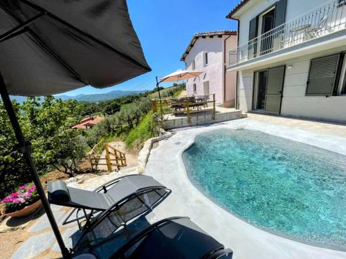 villa ipnotica - panoramic views plus exquisite pool - sleeps 7 - very stylish