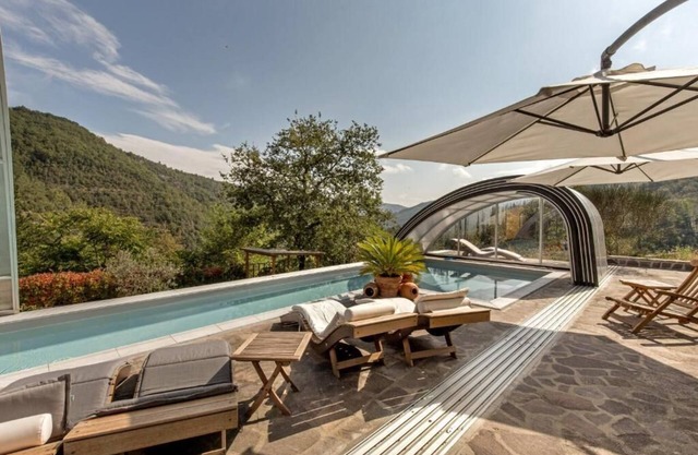 Villa DeiMori LaMassa Exclusive use heated pool