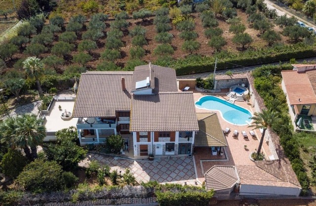 Villa Aversa - Castellammare Del.