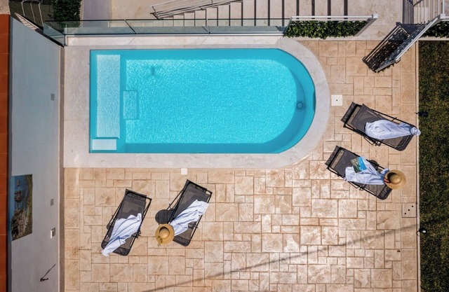 Villa Paradise Luxury with private pool, hot tub and gulf view