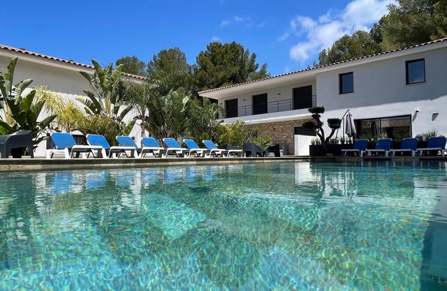 Villa Jérémy 6-8 people with heated swimming pool.