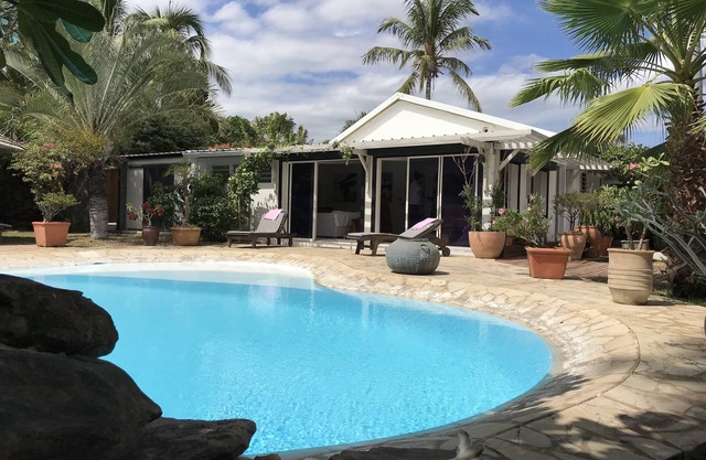 Villa 'Jasmin' with pool 80 meters from the beach and lagoon
