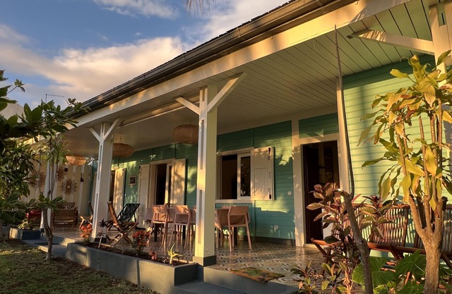 Villa JOLIE CREOLE, direct access to the beach