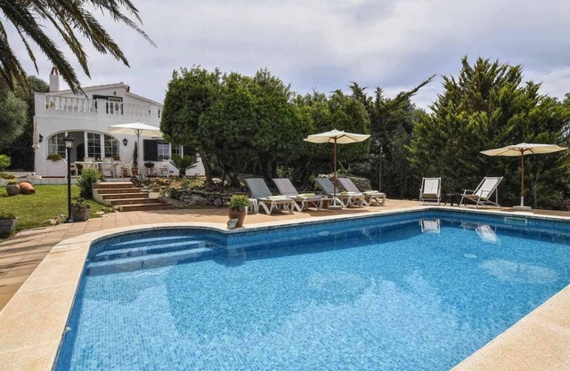 Villa just 6 km from the sea pool & wifi 6 people