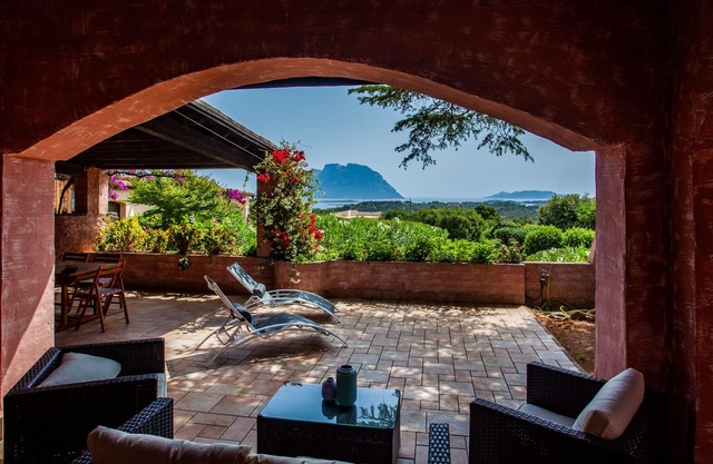 Villa Kalè - eclectic home in Costa Corallina