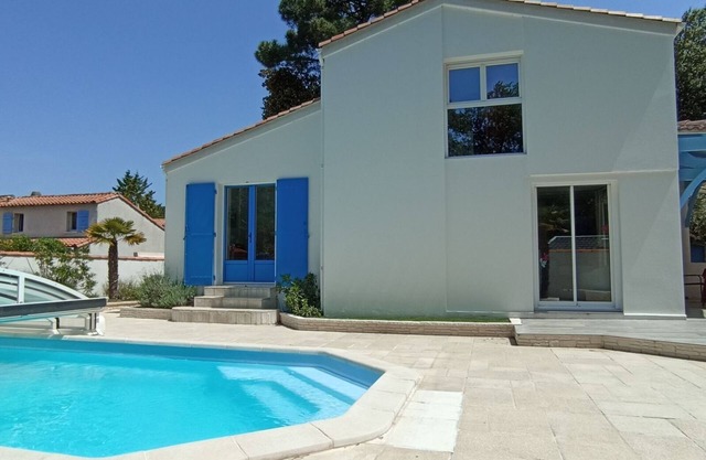 Villa la Palmyre: private heated swimming pool. Air-conditioned villa for 6 people.