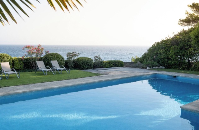 Villa La Roche Bleue - Stunning sea view, pool & garden