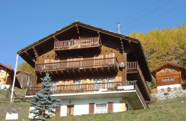 Villa- La Sage/Evolène altitude 1750m: beautiful apartment of 72m2 in chalet