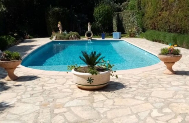 Villa 'Le Thoronet' with Private Pool, Wi-Fi and Air Conditioning