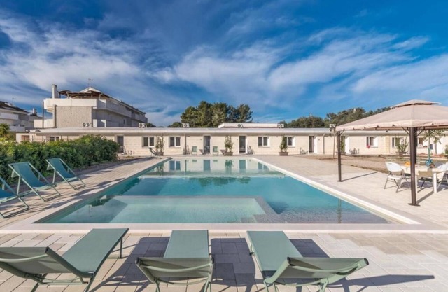 Villa Lea 1000 meters from the famous beach of Lido Silvana, Marina di Pulsano