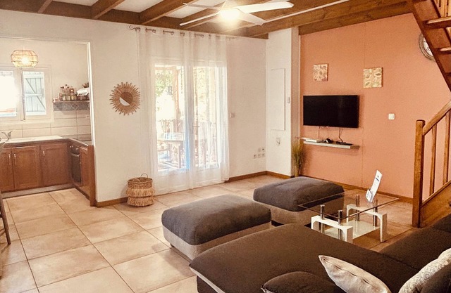 Villa les dodos 1, center of la saline les bains, 2 mn from the lagoon