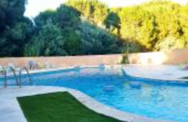 Villa "Les Oiseaux" on a Pine Forest with Shared Pool, Private Terrace & Wi-Fi