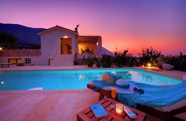 Villa 'Linatela Ideales Resort' with Sea View, Wi-Fi and Air Conditioning