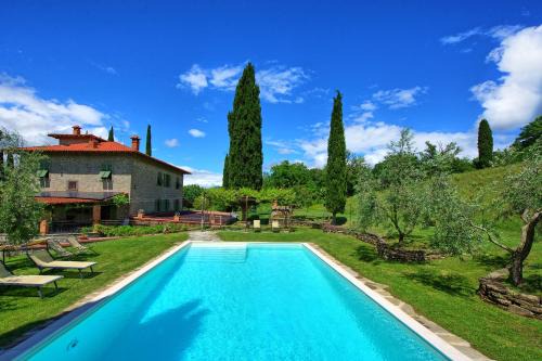 Villa Lo Scoiattolo by PosarelliVillas