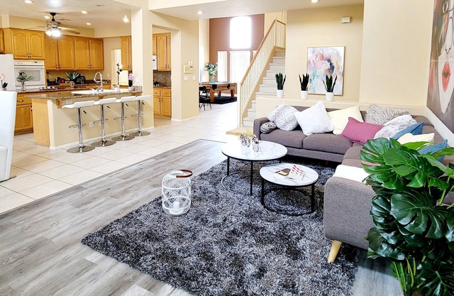 Villa Luxur- Modern Stylish house W/ Gym & Spa