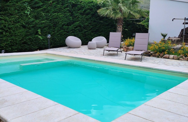 Villa Mariannina with garden, private pool and whirlpool, free Wi-Fi.