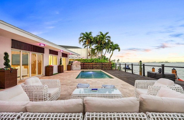 Villa Mara - Stunning Bay Views