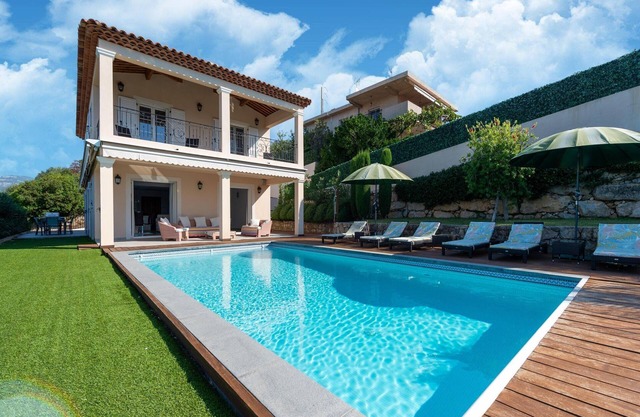 Villa Mathilda with pool close to Nice