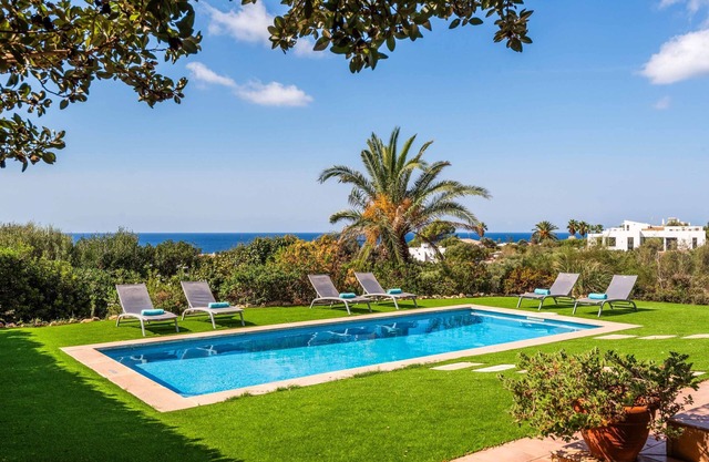 Villa Matisse - Three Bedroom Villa, Sleeps 6