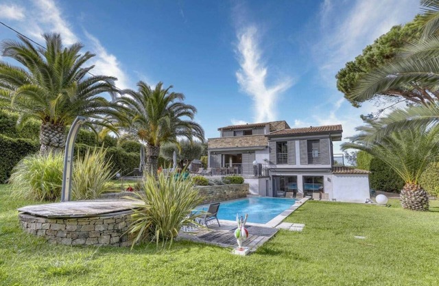 Villa Moderne à 5 minutes de la place des lices