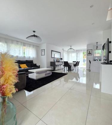 Villa Moderne et Intimiste, à Quelques Minutes de la Baie de la BAULE