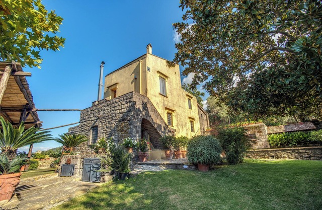 Villa Monticello Luxurious 6 bedrooms villa with private pool and stunning views