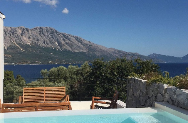 Villa Mytikas. 3 Bed villa. Private heated pool & Jacuzzi. Sleeps 8. Seaview.