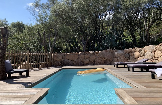 Villa near Porto-Vecchio private heated pool 6 km from the sea