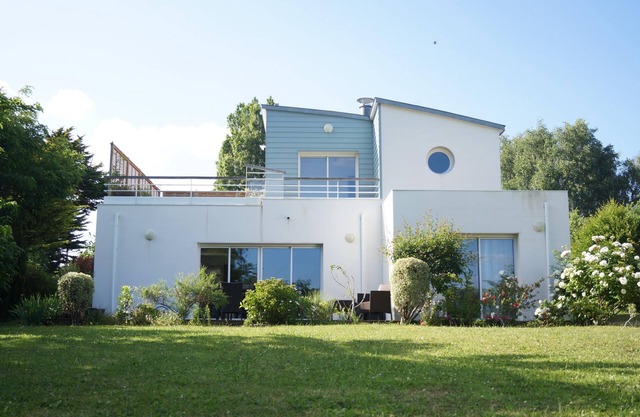 Villa near Saint-Marc-sur-Mer and La Baule 3 minutes walk from the beaches