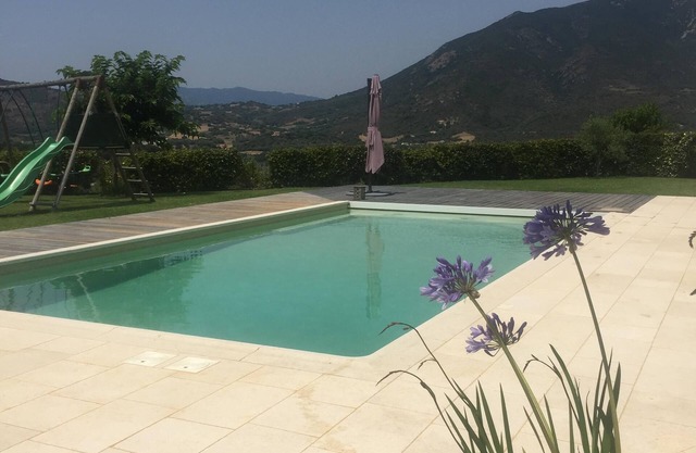 Villa near the beach, all comfort, sea view, swimming pool, air conditioning.