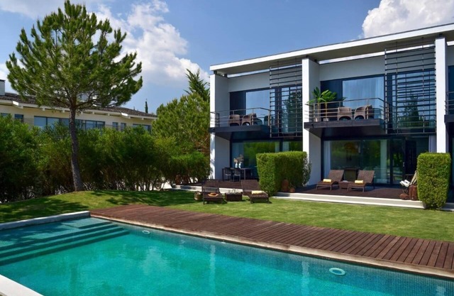 Villa 'Oasis' with Shared Pool, Wi-Fi and Air Conditioning