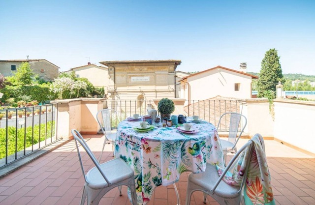 Villa of the 1800s amidst the hilltops of Lastra a Signa