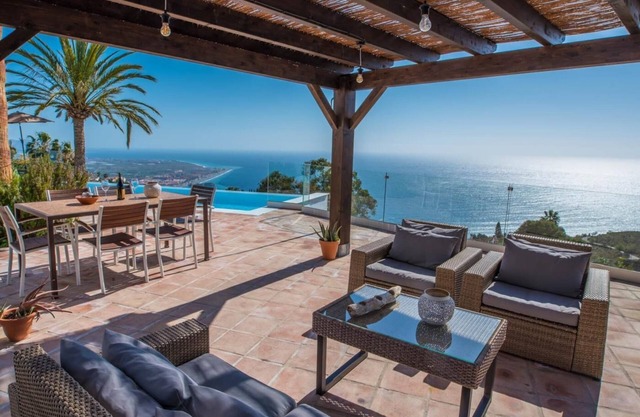 Villa Palacete:private pool, comfort, ocean view