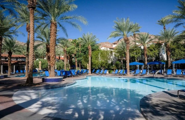 Villa Palmera Unit #3 - 1bd/1ba King w/Private Terrace