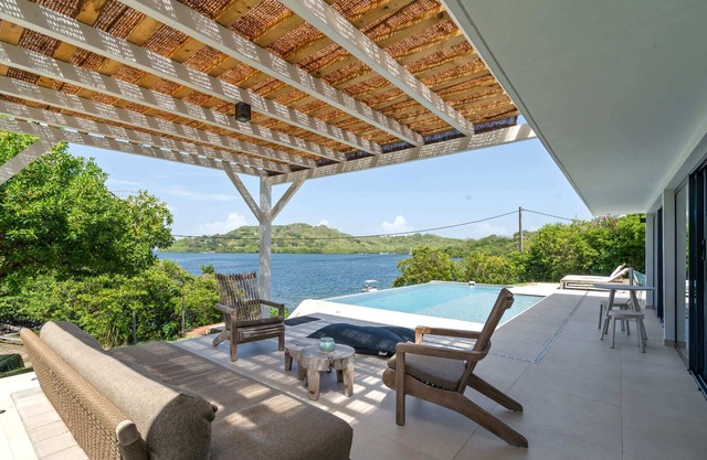 Villa Pantone - Three Bedroom Villa, Sleeps 6