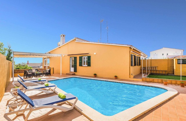 Villa Paula Punta Prima - Sleeps 5