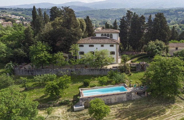 Villa Poggio Cherici by MMega