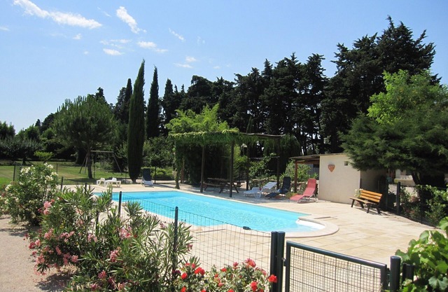 Villa - pool " Les Oliviers du Petit Saint-Julien " between Luberon and Alpilles