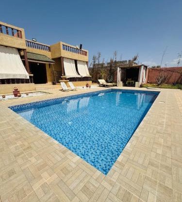 Villa Privée avec Piscine et Calme Absolu