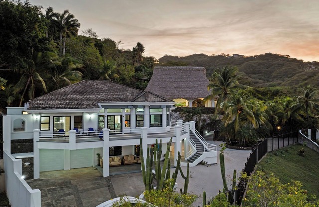 Villa Pura Vida - All Inclusive Options