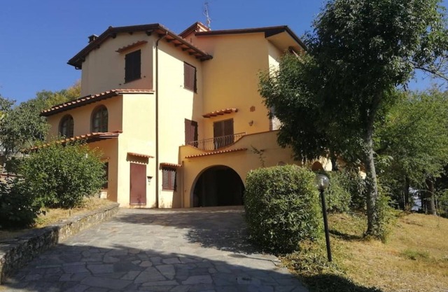 Villa Rosanna - hills and woods close to Florence
