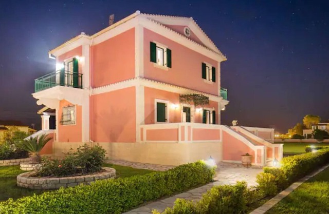 Villa Rose lovely, spacious, low density area, near major malls, with a pool