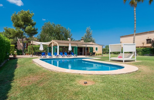Villa Rural Can Rito for 16 people, 15 minutes from the beach