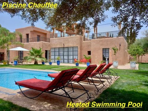 Villa Scil de luxe, Piscine chauffée, 3 Suites, Hamam, Jacuzzi extérieur, Bar détente avec Billard, salle de sport, service Baby Sitter, option gouvernante, vue sur l'Atlas, Parkings Privé, Pas de Vis à Vis !