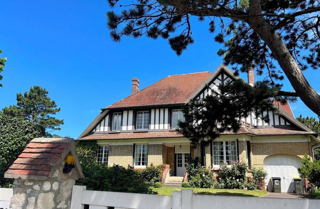 Villa spacieuse à Dieppe, 3 chambres, 3 salle de bains, jardin fleuri