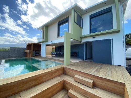 Villa spacieuse avec piscine à Saint-Pierre