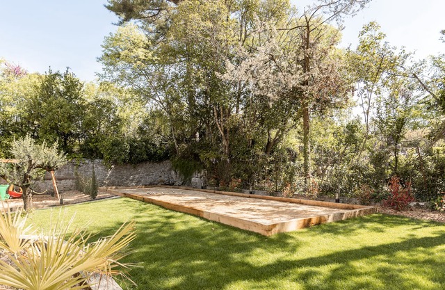 Villa Standing with heated pool